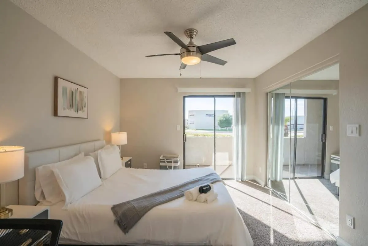 Spacious 2Bd - Parking, Gym, Pool - Sleep 8 - 5Min Casino Scottsdale 0*,  Stany Zjednoczone Ameryki