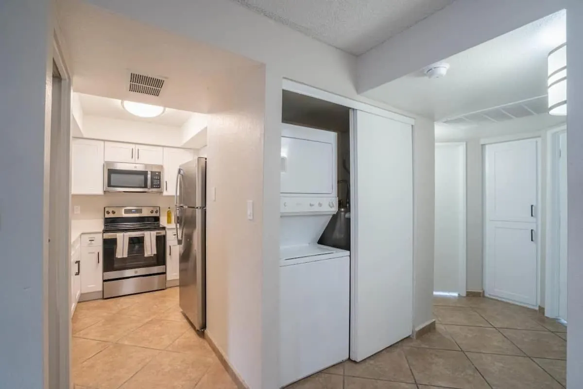Spacious 2Bd - Parking, Gym, Pool - Sleep 8 - 5Min Casino Scottsdale Apartament