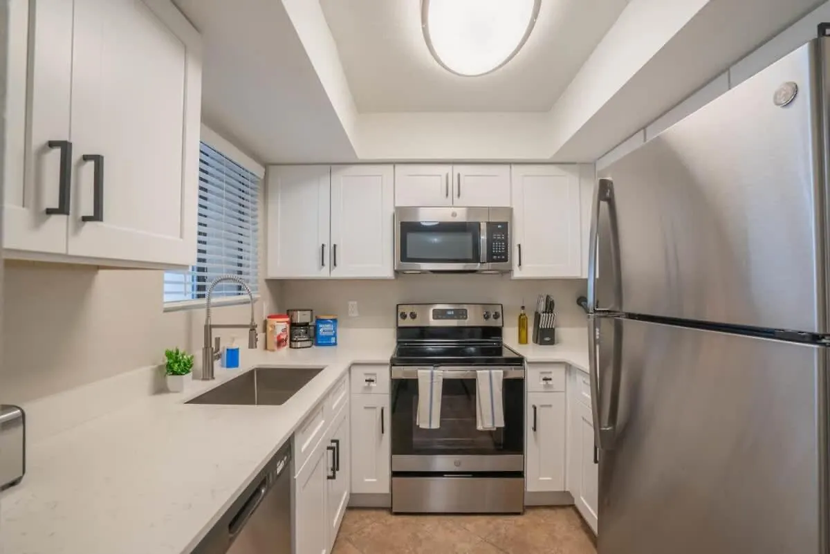 Spacious 2Bd - Parking, Gym, Pool - Sleep 8 - 5Min Casino Scottsdale Apartament